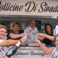 FOLLADOR PROSECCO E “BOLLICINE DI STRADA” PRONTI PER UN’ALTRA STAGIONE DI DIVERTIMENTO IN COMPAGNIA