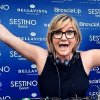 Il 2 maggio 2022 Paola Peroni @ Aperitivo on the Beach c/o Sestino Beach - Desenzano (BS)