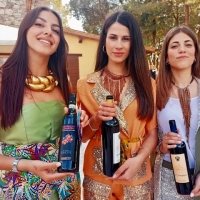 A CANTINE APERTE 2022 IL FASHION CELEBRA IL VINO