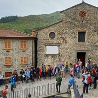 Un trekking con delitto nel borgo e nei boschi di Raggiolo