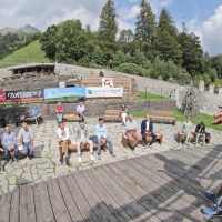 SI VOLA CON LA MTB SULLE DOLOMITI. SU IL SIPARIO DELLA MYTHOS PRIMIERO