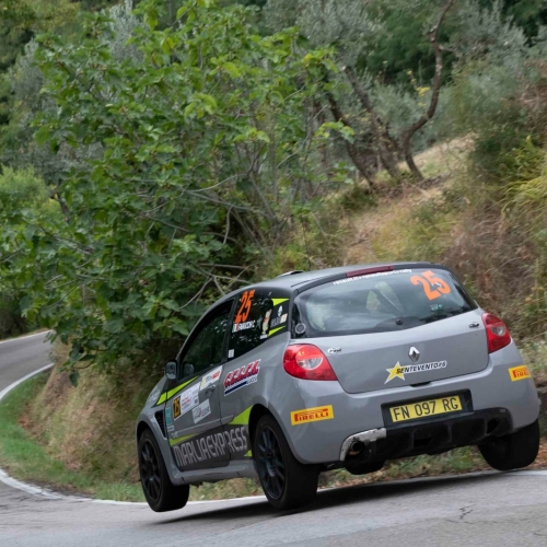 Claudio Fanucchi e Silvia Barsotti “comandano” nel rush finale  del Premio Rally Automobile Club Lucca