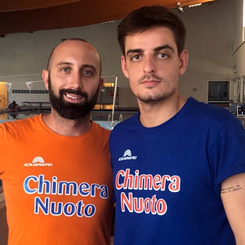 Novanta giovani nuotatori nel settore Propaganda della Chimera Nuoto