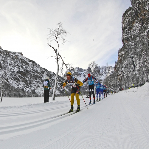 MENO DI 3 MESI ALLA PUSTERTALER. SULLE DOLOMITI FONDISTI DA TUTTO IL MONDO