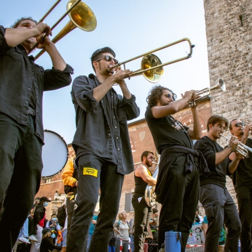 Al Cuccagna Jazz Club di Milano i ritmi esplosivi della Rusty Brass il 6, il 13 e il 20 dicembre