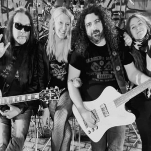 I BROKEN WINGS PUBBLICANO IL VIDEO DI “TRUST IN ROCK’N’ROLL”