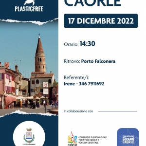 CAORLE. SPIAGGIA DI FALCONERA PLASTIC FREE, I VOLONTARI AL LAVORO 