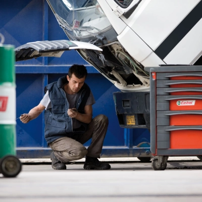 Sondaggio Castrol: nella scelta dell’olio gli automobilisti desiderano essere consultati dall’officina