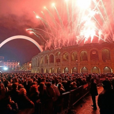 Verona, in piazza Bra Capodanno con Rtl 102.5 e radio Zeta: ecco chi ci sarà