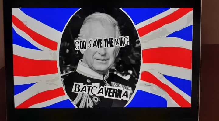 GOD SAVE THE QUEEN INNO NAZIONALE INGLESE CAMBIA IN GOD SAVE THE KING COSI’ ANCHE L’ICONICA FAMOSA CANZONE DEI SEX PISTOL IN UNA COVER DELLA BAND ITALIANA BATCAVERNA 