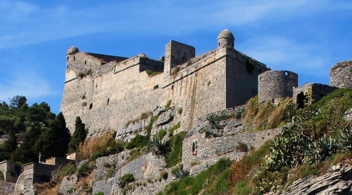 Castelli e fortificazioni della Riviera di Levante (scheda)