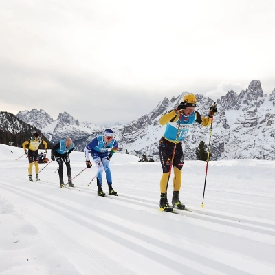 PUSTERTALER ON THE SKI & ON THE SKY. BALLOON GLOW, PRO TEAM & AMATORI