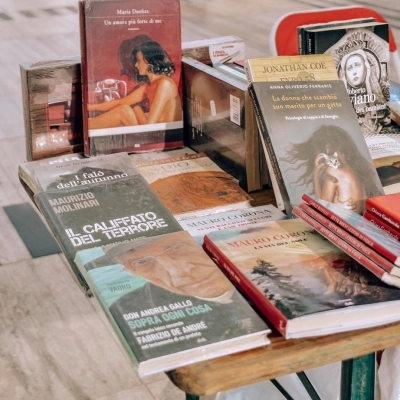 Torna a Lido di Camaiore la Festa del Libro sabato 22 e domenica 23 aprile aperte le iscrizioni!