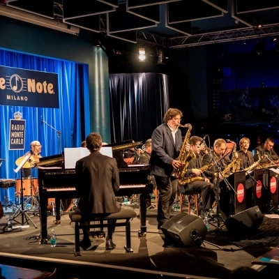 Grande jazz al Blue Note di Milano con l’omaggio a Horace Silver della Monday Orchestra feat. Emanuele Cisi domenica 12 marzo 