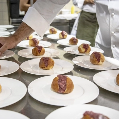 A CARNEVALE IL SALATO SI TRAVESTE DA DOLCE CON IL MARITOZZO CARBONARO A BASE DI AGNELLO IRLANDESE DELLO CHEF FUSCO