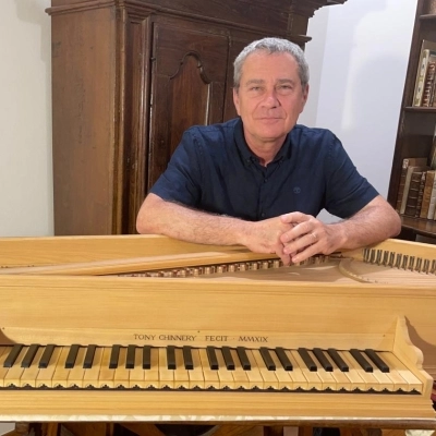 IL VIRTUOSO DEL CLAVICEMBALO RICCARDO TANESINI A FAENZA CON 