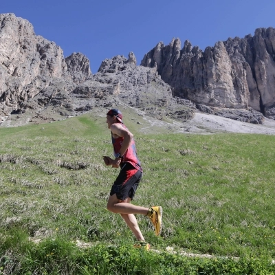 LA DOLOMITES SASLONG HA UNA MARCIA IN PIÙ. LA MAGIA DEL SASSOLUNGO ATTIRA TUTTI