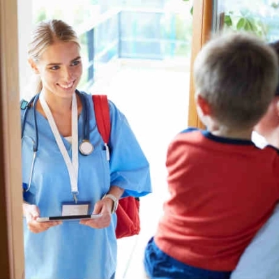 Sanità, Nursing Up De Palma: «Infermieri di famiglia, mentre  l’Europa corre veloce verso il rilancio della sanità territoriale, l’Italia arranca con appena 3mila professionisti inseriti nelle nostre Regioni a fronte di 