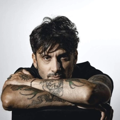 Il concerto di Fabrizio Moro al Teatro Massimo di Pescara