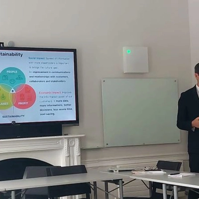 Da Arezzo a Londra per parlare di sostenibilità Sintra alla Royal Holloway University