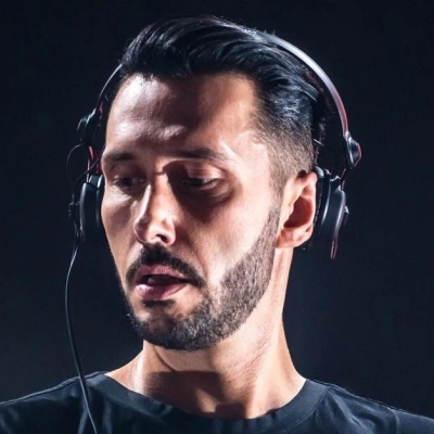  Il 19/8 Cedric Gervais (top dj francese) @ VillaPapeete Milano Marittima