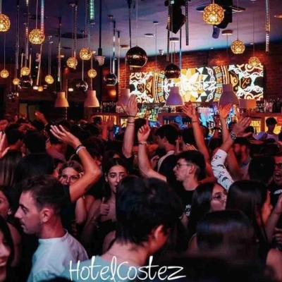 Hotel Costez - Cazzago (BS), per rilassarsi a ritmo nel weekend: il 6/10 Dader (dj), Sammy (voice), il 7/10 Steven Nicola (dj) e Paolo Q (voice)