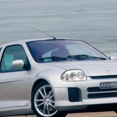 La storia della Renault Clio V6: un'icona dell'automobilismo sportivo