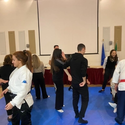 Vico Equense, a lezione di judo per dire basta alla violenza: 