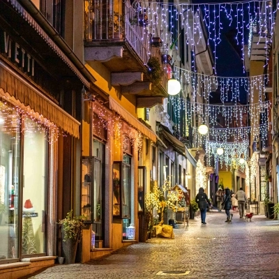 Verbania Si Illumina di Magia per le Festività Natalizie