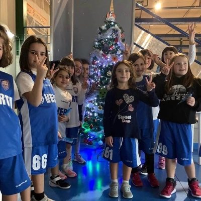 Duecento bambini e bambine della Sba sul parquet per la Festa di Natale