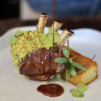 GUSTO, SEMPLICITÁ E SOSTENIBILITÁ. A NATALE LO CHEF VALBUZZI PENSA IN “VERDE” CON LA CARNE DI AGNELLO IRLANDESE. 