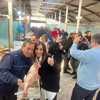 Azzurro Pozzuoli accende i fari sulla Blue Economy, celebra la Zuppa di pesce azzurro day e lancia un focus sui vini flegrei