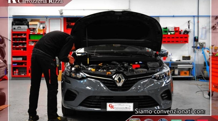 Riparazione auto ALD officina autorizzata Carrozzeria Rizza a Roma 