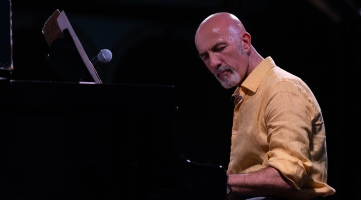 Atelier Musicale: il pianista Carlo Morena rilegge Monteverdi, tra madrigali e improvvisazioni jazz, sabato 4 febbraio alla Camera del Lavoro di Milano  