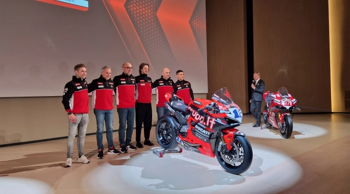 Rivit scende in pista in Superbike e SuperSport con il team Aruba.it Racing – Ducati