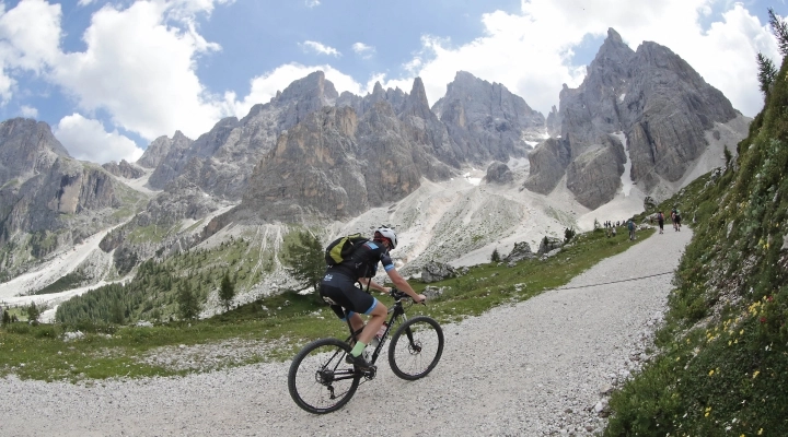 IL GRAVEL “GREEN” DELLA MYTHOS. VALLE DI PRIMIERO: 100% BIKE DESTINATION 