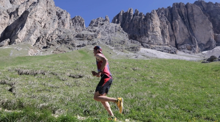 LA DOLOMITES SASLONG HA UNA MARCIA IN PIÙ. LA MAGIA DEL SASSOLUNGO ATTIRA TUTTI