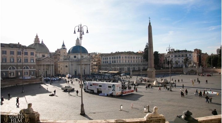 Torna il Cinebus: tappe nelle piazze di Napoli e Roma