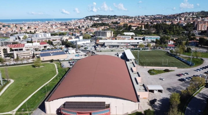 RIQUALIFICAZIONE DEL PALAINDOOR DI ANCONA: DERBIGUM IMPERMEABILIZZA IL TETTO A BOTTE