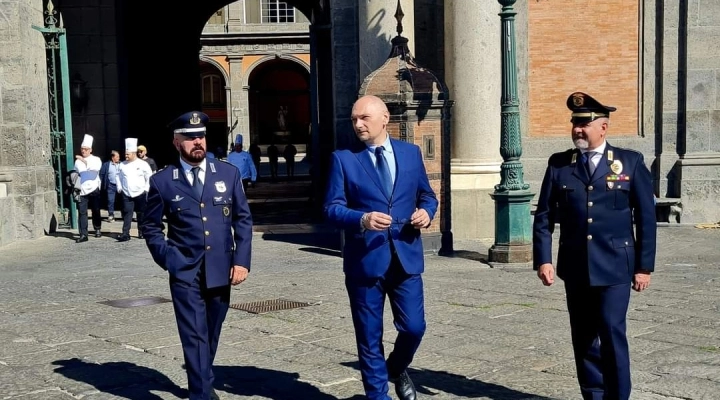 Giuseppe ALVITI già Medaglia d'Oro al Valor Civile festeggia 25 anni di servizio 