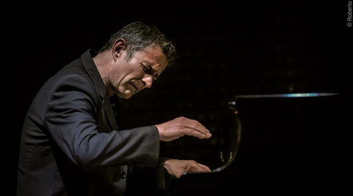 Parole al vento: la lezione-concerto del pianista e compositore jazz Michele Fazio mercoledì 10 maggio a Settimo Milanese