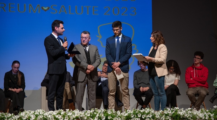 Aureum School a Vittoria: gli studenti interrogano la sanità. Appello alle istituzioni per un ambulatorio di oncologia pediatrica a Ragusa