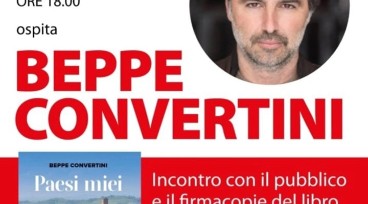 Beppe Convertini alla Mondadori di Battipaglia con il libro 'Paesi miei'