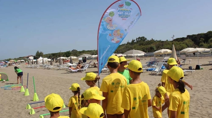 Il tour di Fruit & Salad on the Beach raggiunge la costa Pugliese