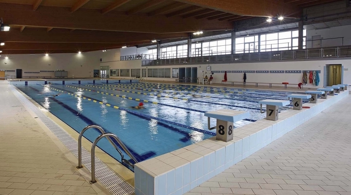 Un corso gratuito di otto lezioni per scoprire il nuoto