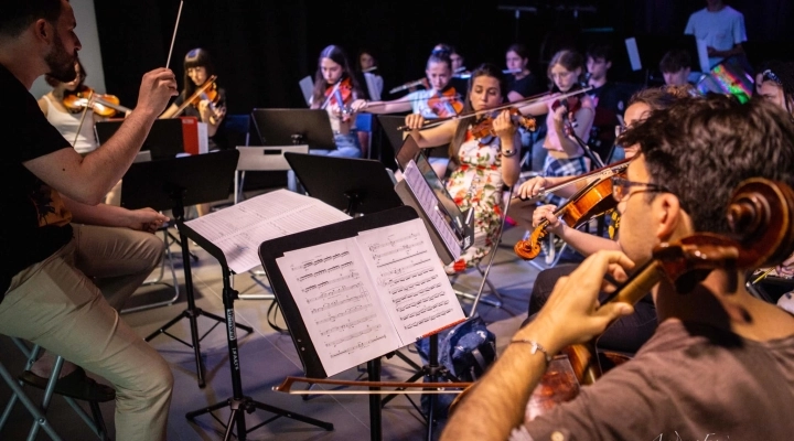 LA CORELLI PORTA IN SCENA  UN GRANDE CLASSICO IN MUSICA