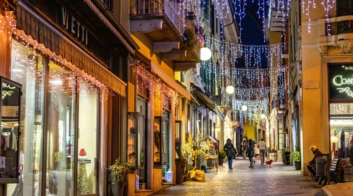 Verbania Si Illumina di Magia per le Festività Natalizie