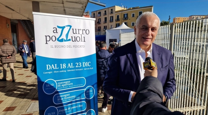 Azzurro Pozzuoli ha debuttato ufficialmente lunedi 18 dicembre al Palazzo del Mare