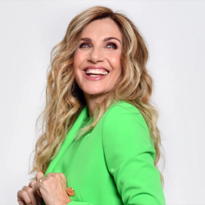 C’è la firma di Lorella Cuccarini dietro al lancio del brand di skincare YOUGLAM