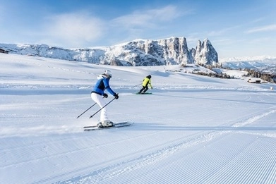 LE NUOVE OFFERTE AL TIRLER DOLOMITES LIVING HOTEL, ALL'ALPE DI SIUSI... PER L'INVERNO E L'ESTATE 2024